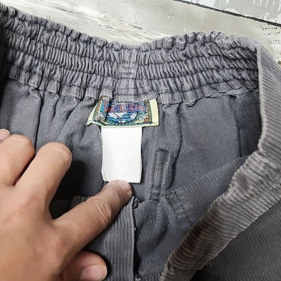 Vintage Weeds 5" grey corduroy deep pocket shorts - Picture 6 of 9